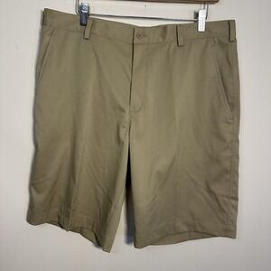 Nike Golf Shorts Flat Front Tech Khaki Beige 330239-235 Men's Size 35x11 EUC